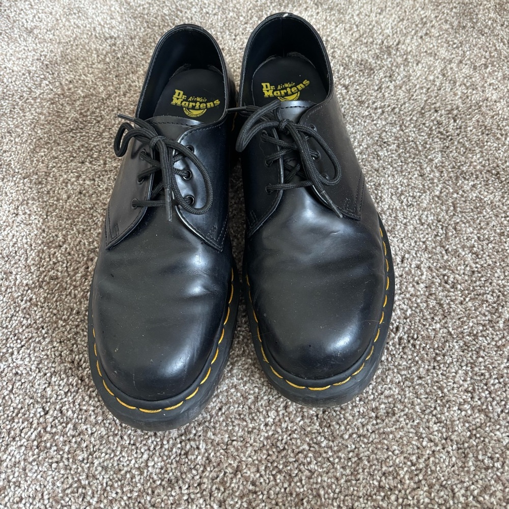 Dr Marten 1461 bex smooth Oxford shoe size 10 men/size 11.5 women’s.